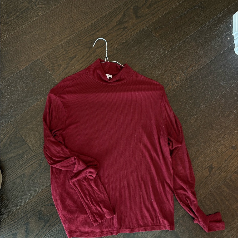Splendid Burgundy Ribbed Turtleneck